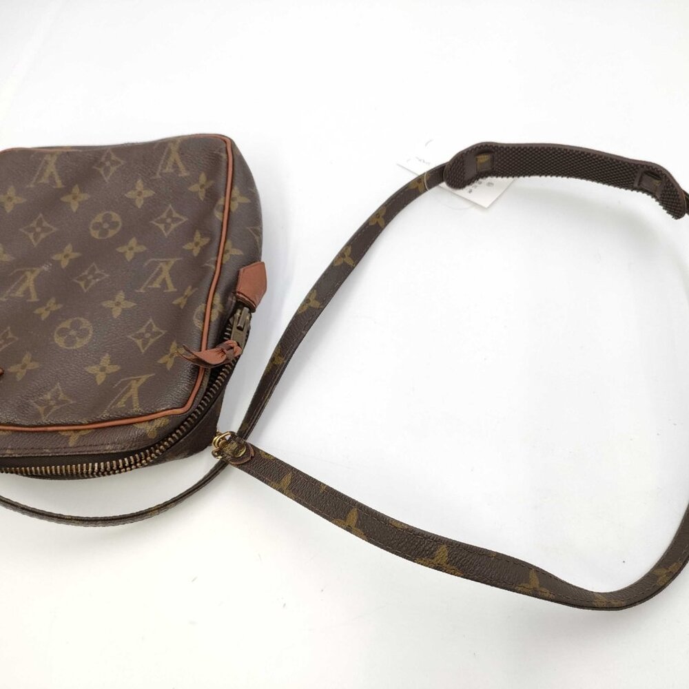 LV #R Vintage Classic Monogram Danube Small Crossbody Bag - Picture 6 of 10